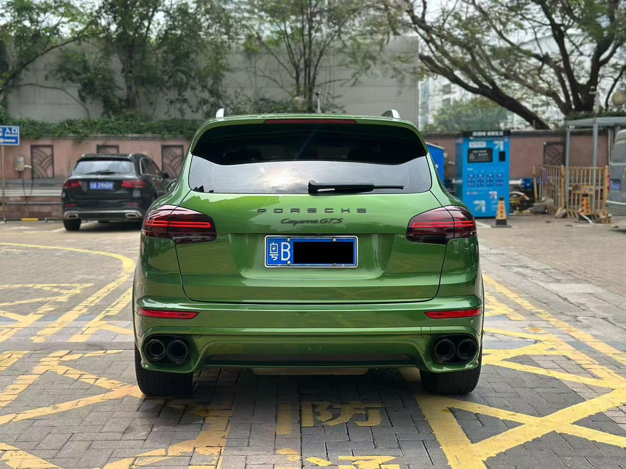 Porsche Cayenne 2015 thumb 3