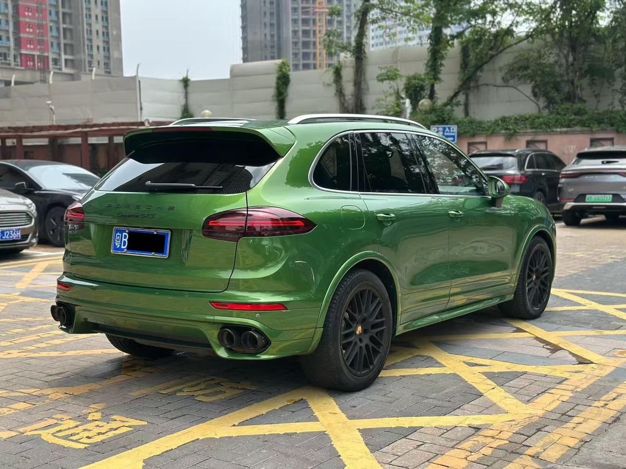 Porsche Cayenne 2015 thumb 4