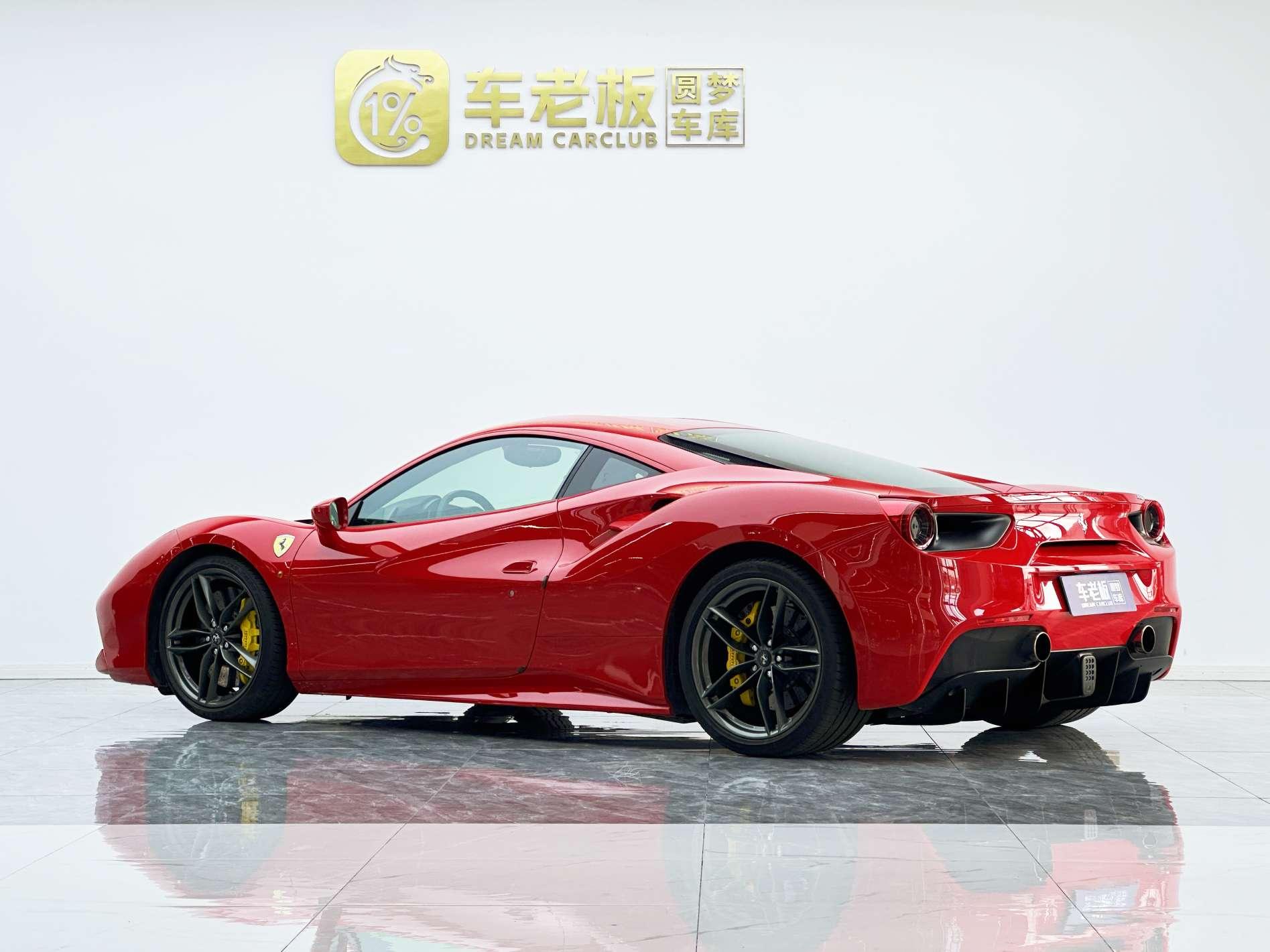 Ferrari 488 2015 thumb 2
