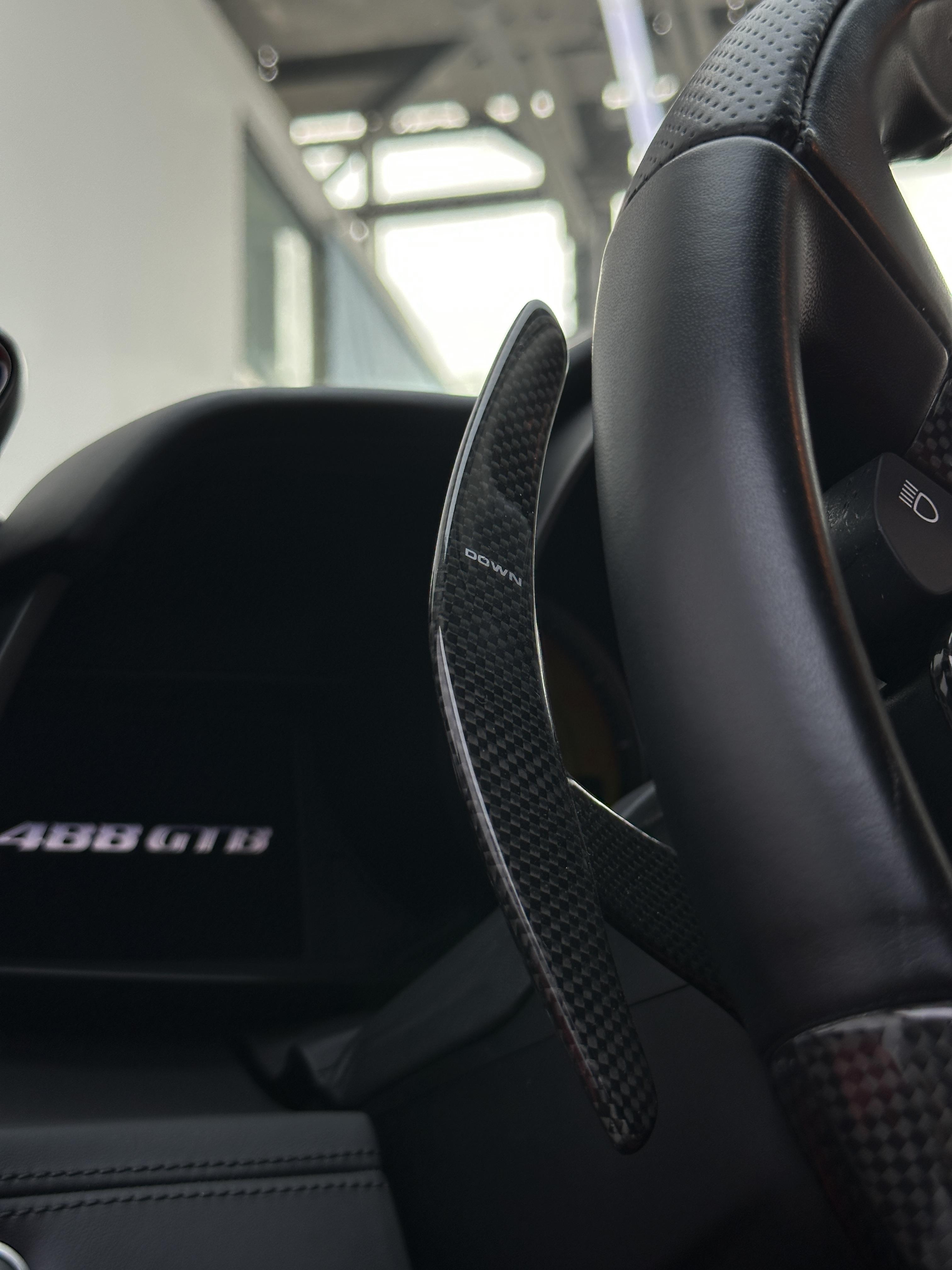 Ferrari 488 2015 thumb 12