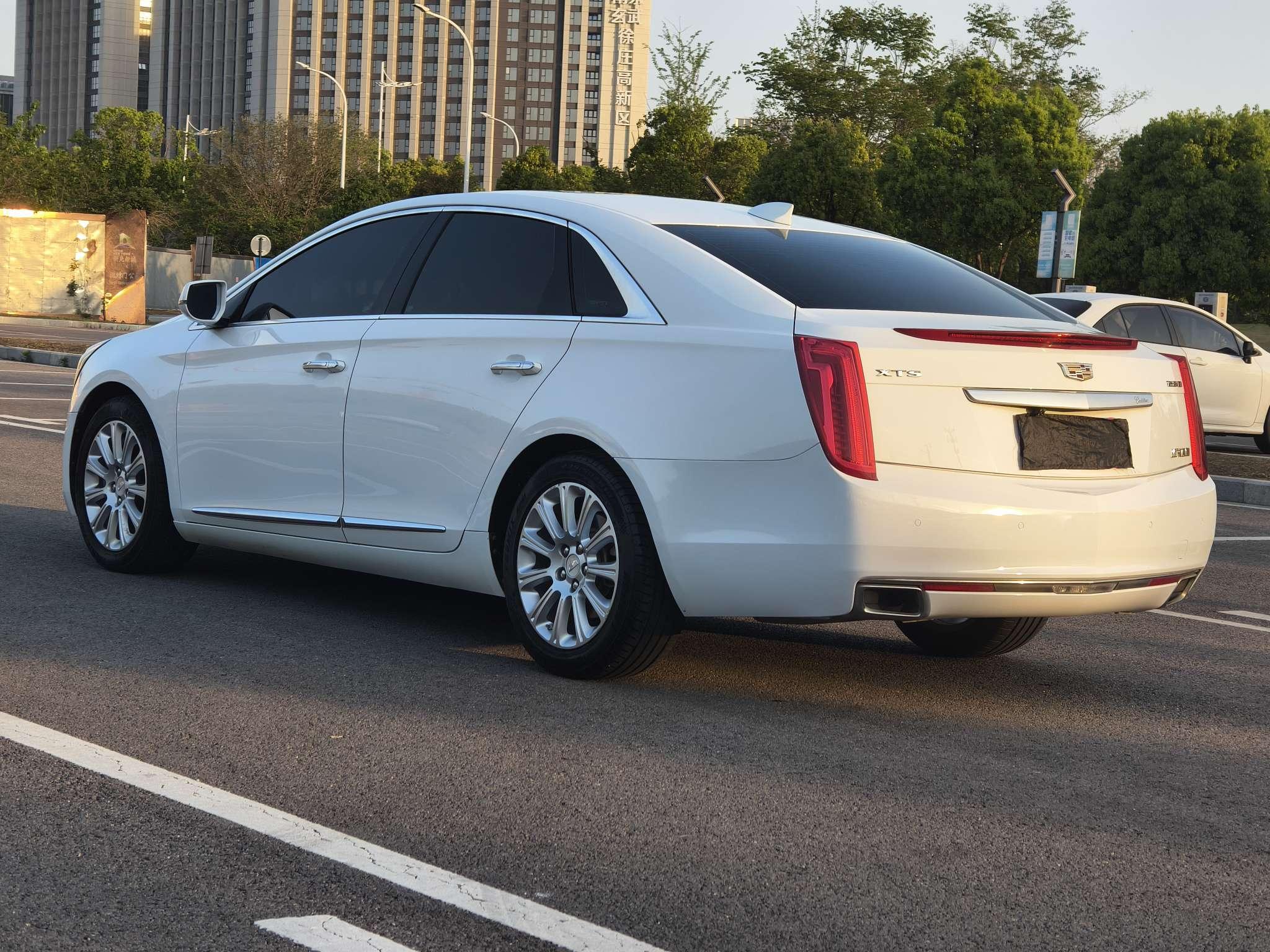 Cadillac XTS 2017 thumb 3