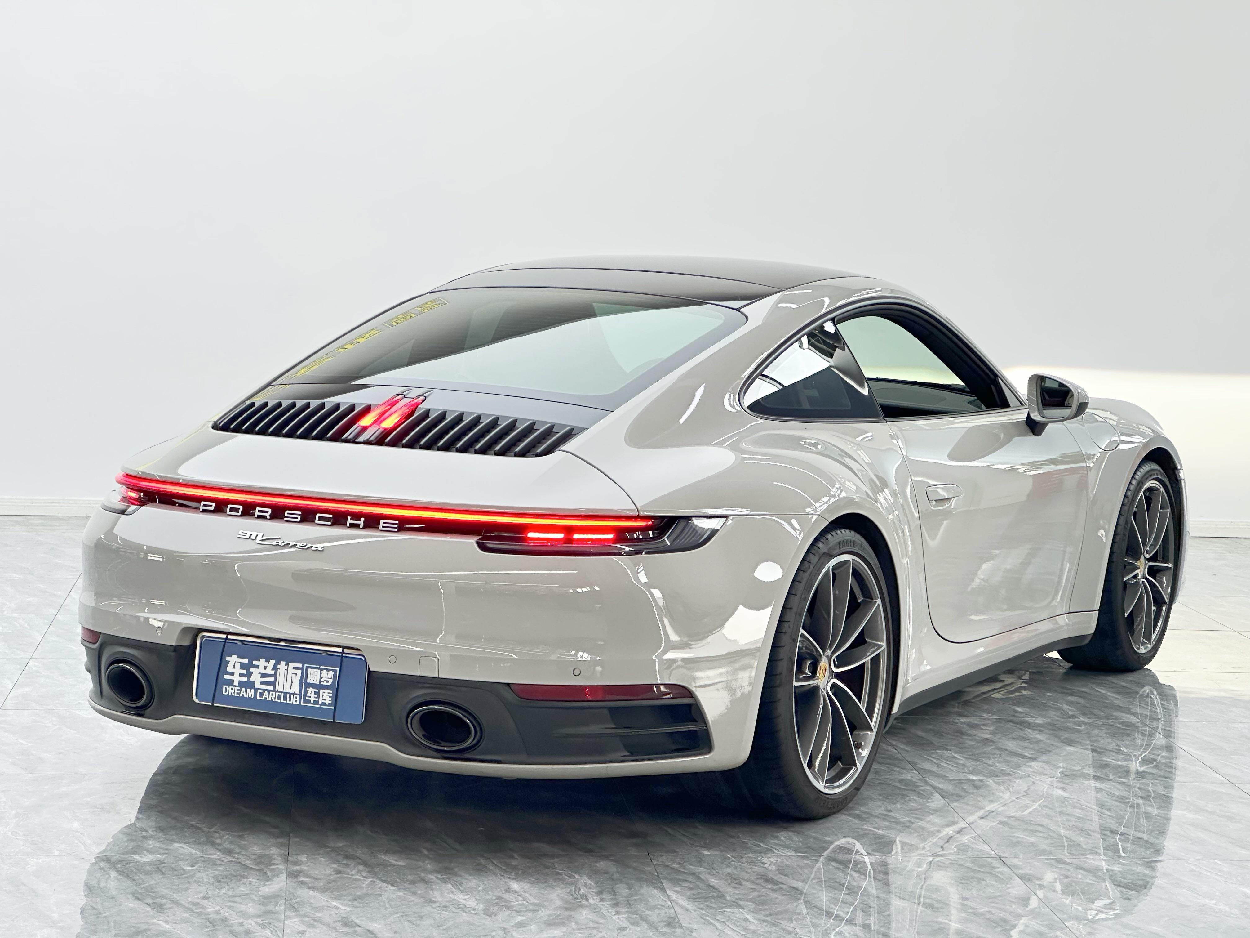 Porsche 911 2022 thumb 4