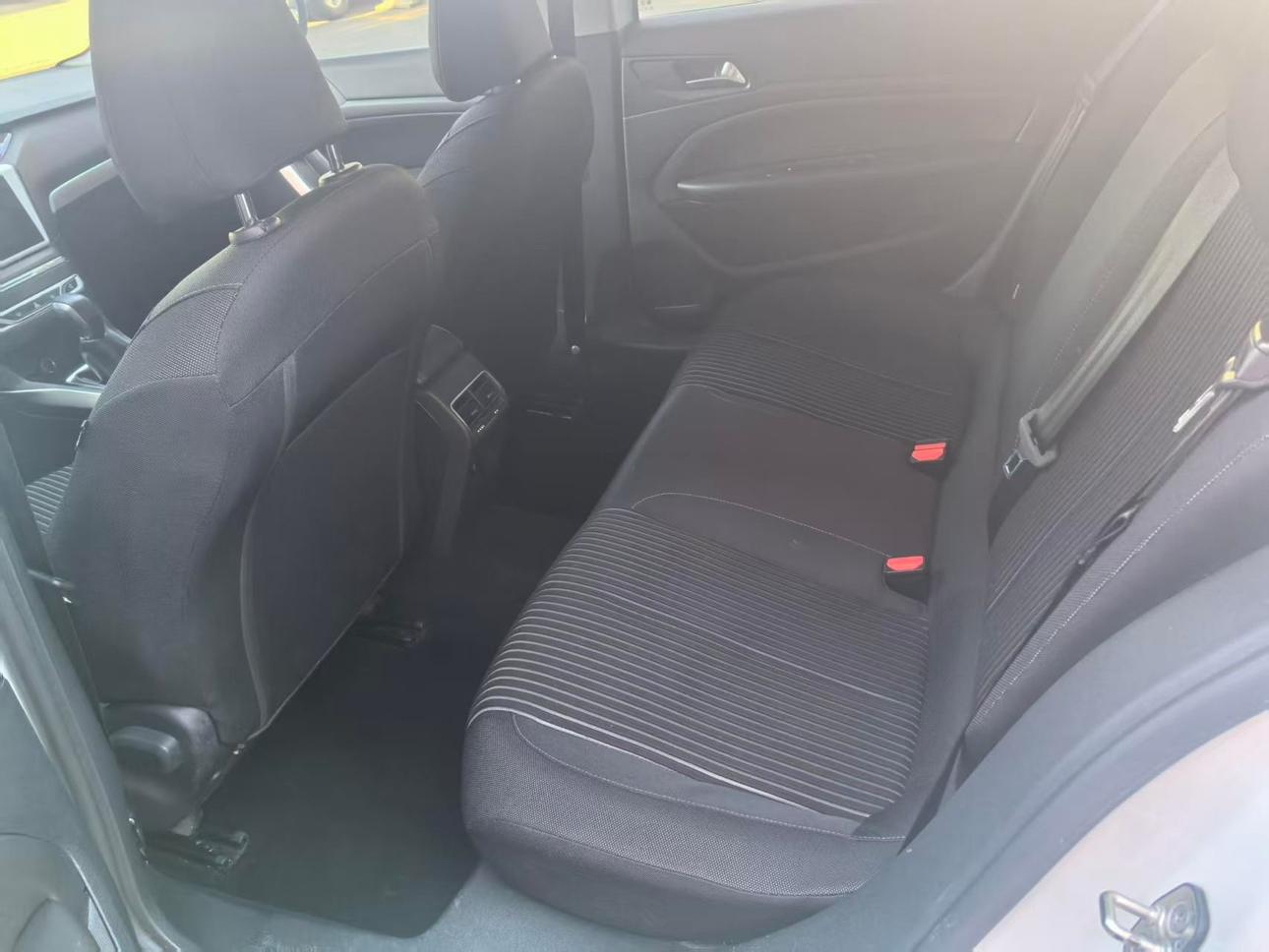 Peugeot 408 2018 thumb 7