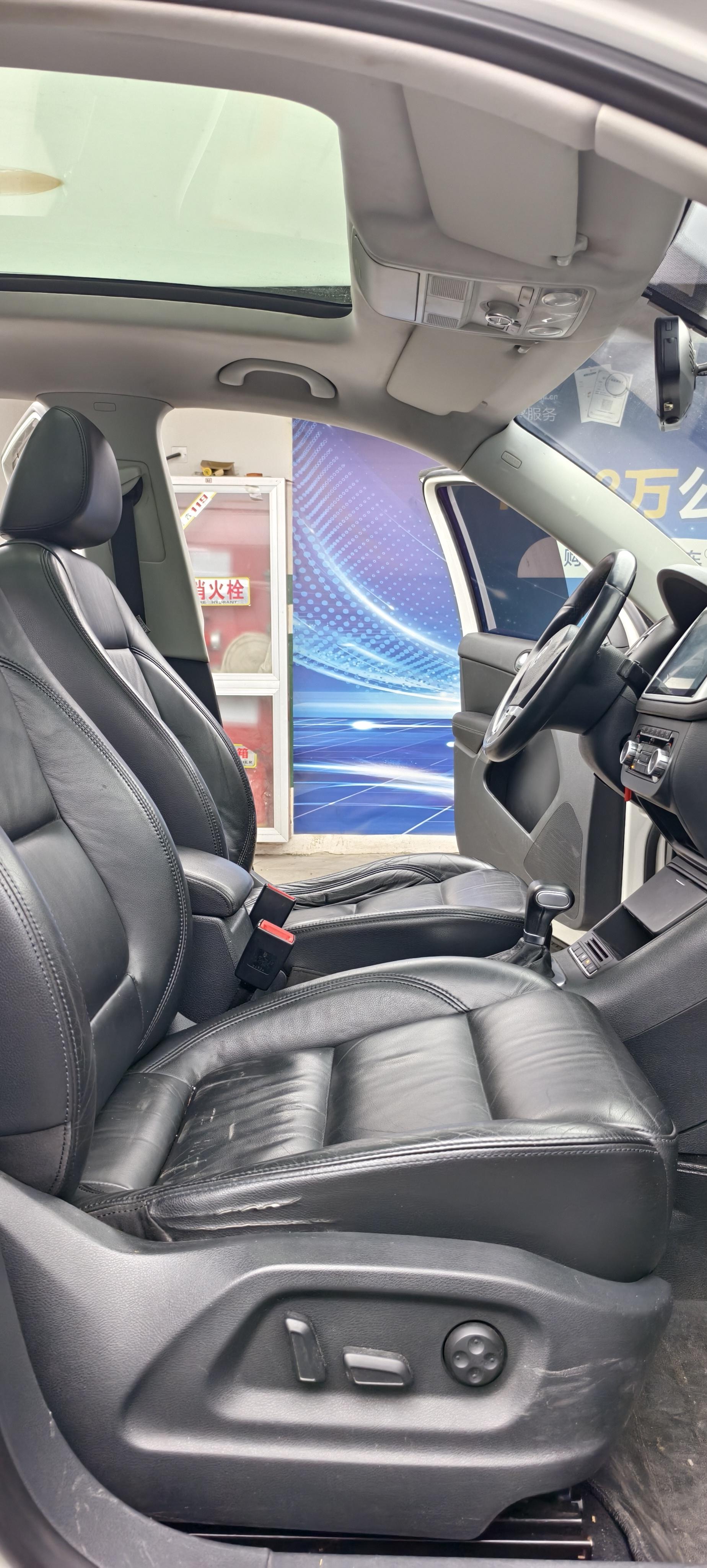 Volkswagen Tiguan 2012 thumb 6