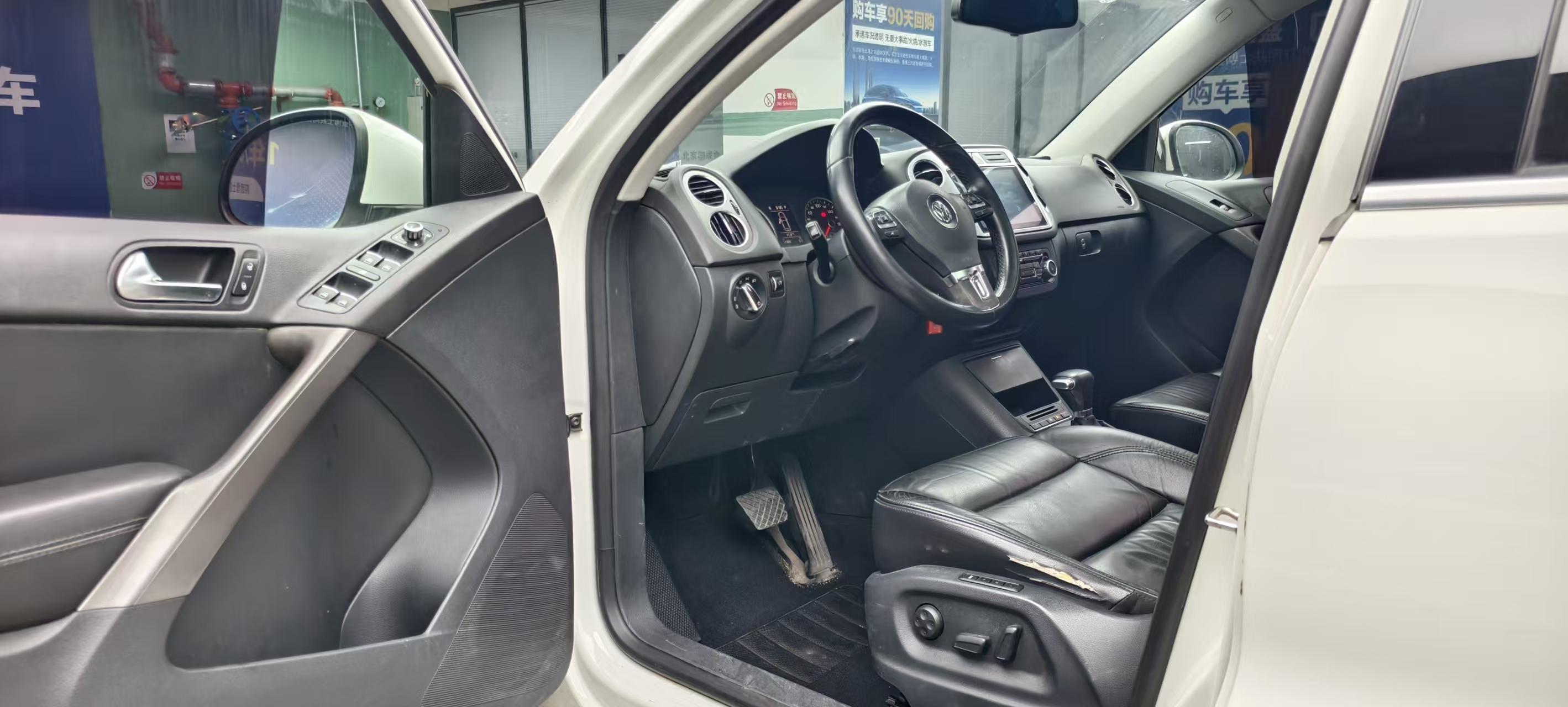 Volkswagen Tiguan 2012 thumb 7