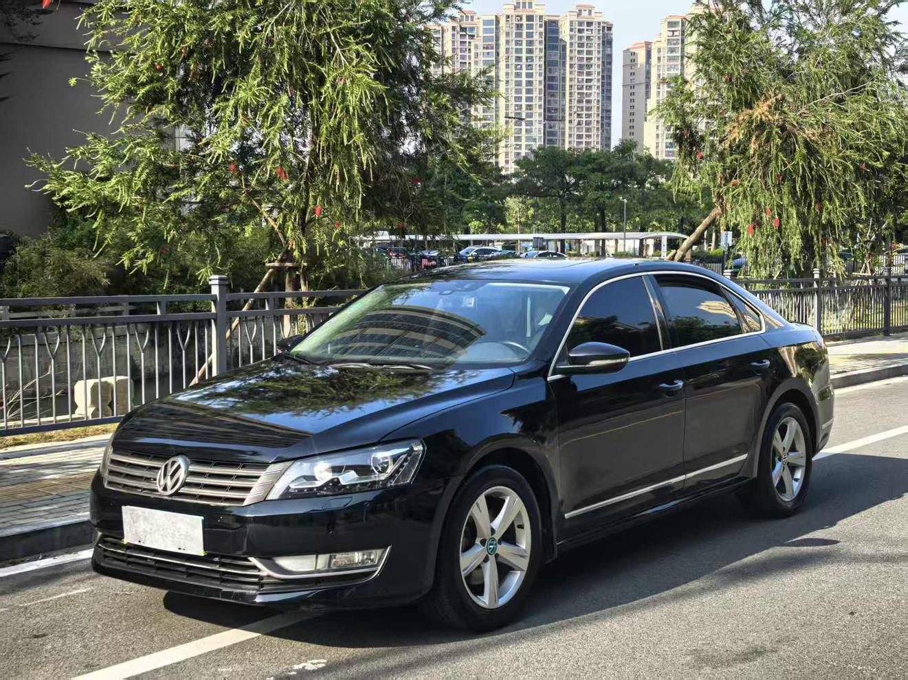 Volkswagen Passat (North America and China) 2015 thumb 8