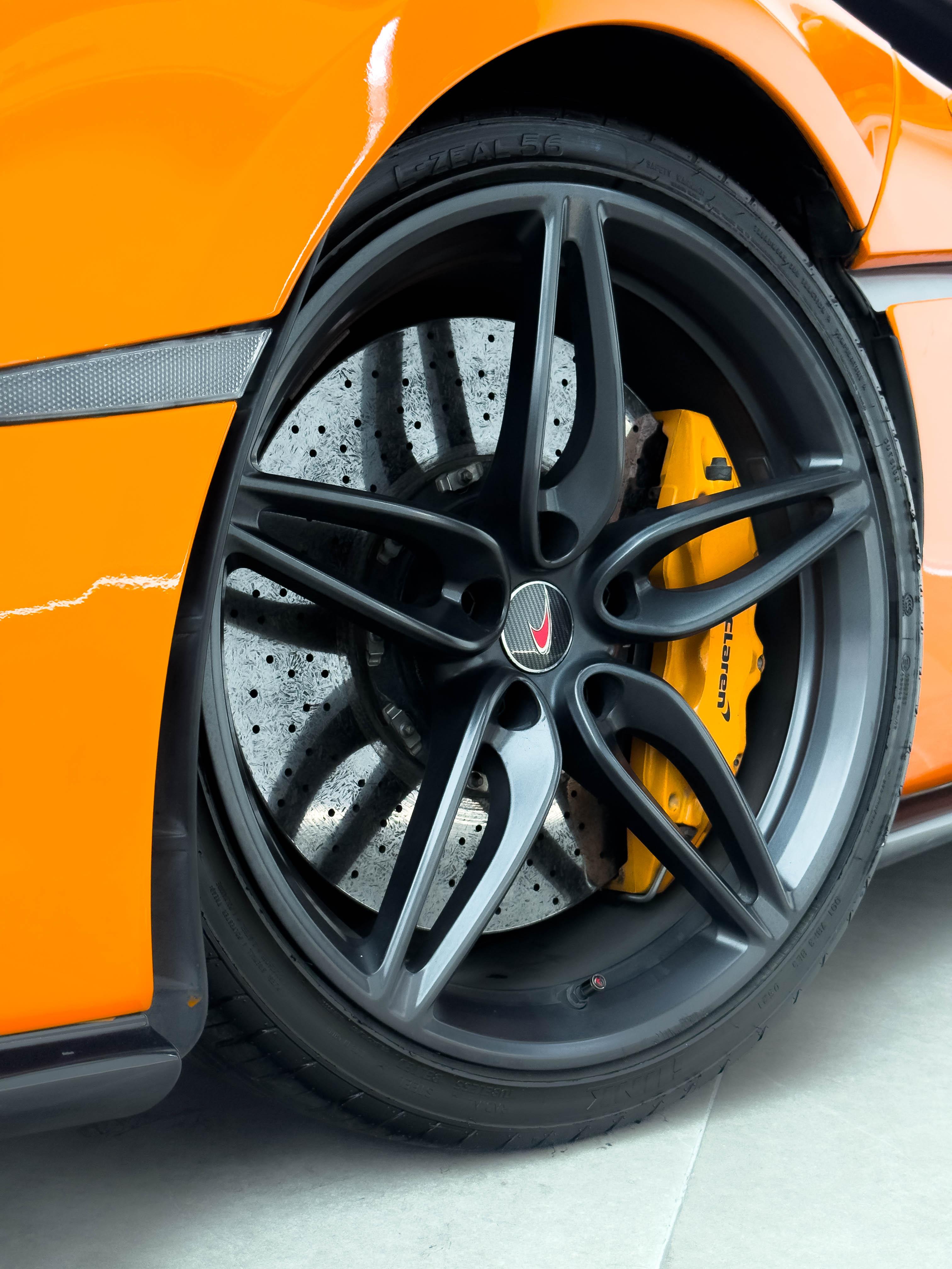 McLaren 570S 2015 thumb 4