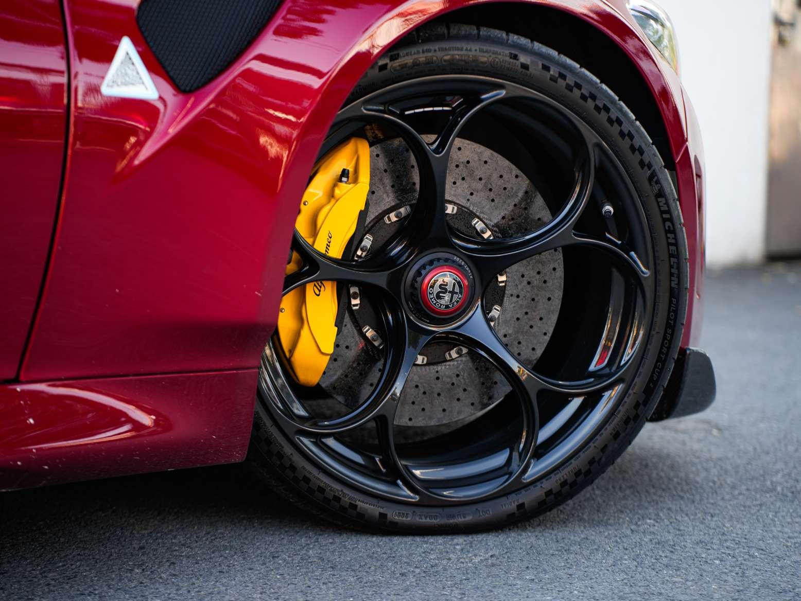 Alfa Romeo Giulia 2022 thumb 6