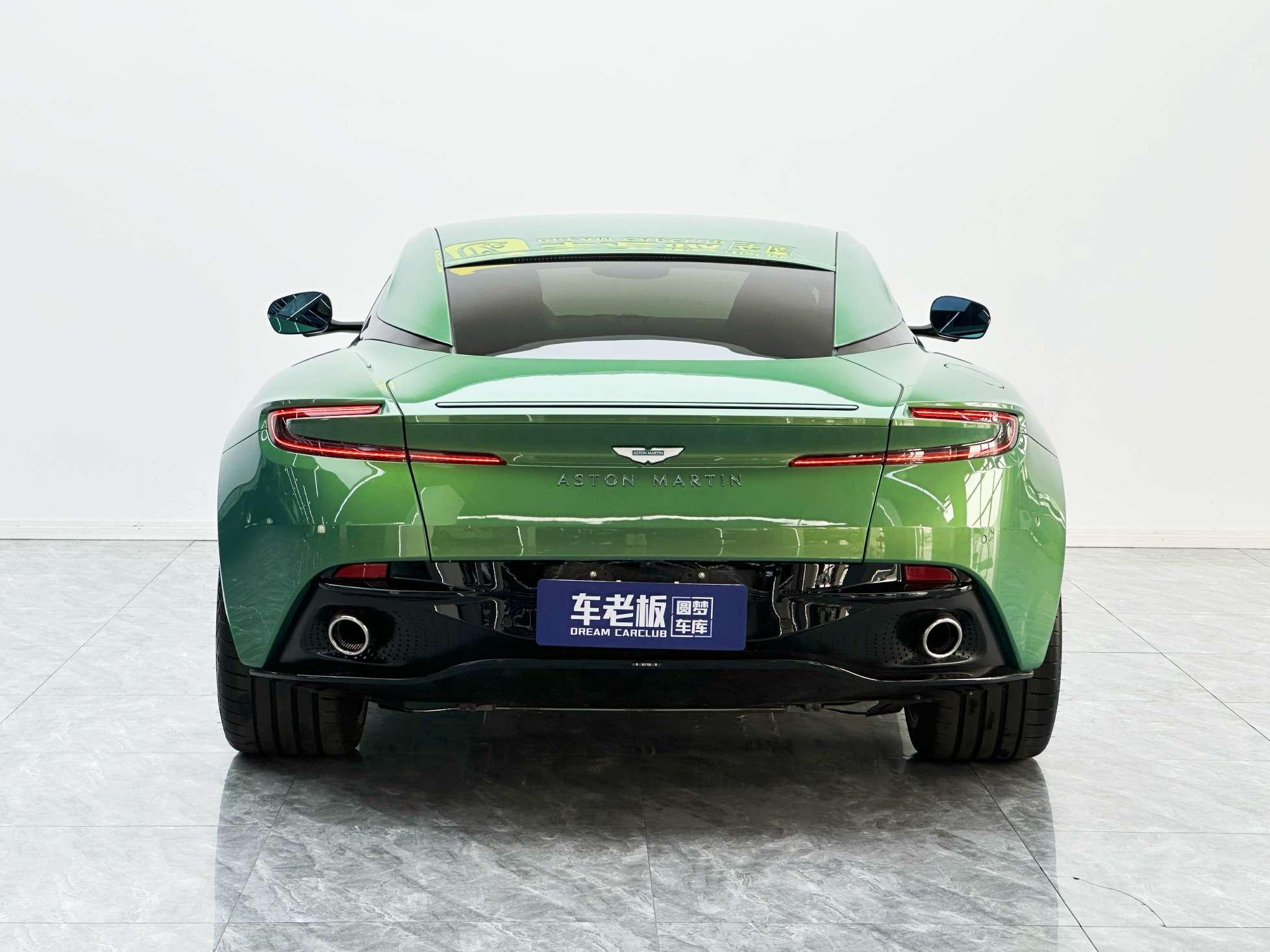 Aston Martin DB12 2024 thumb 3
