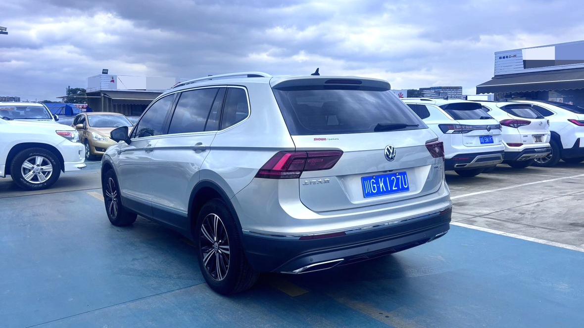 Volkswagen Tiguan 2017 thumb 3