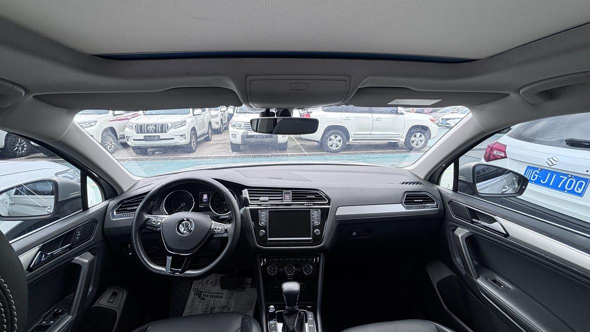 Volkswagen Tiguan 2017 thumb 9