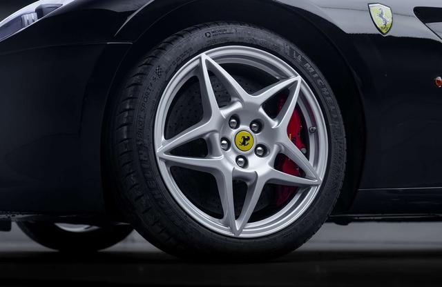Ferrari 599 2006 thumb 9
