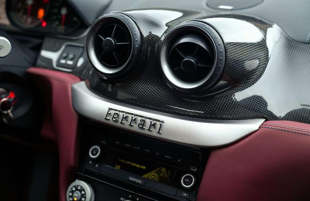 Ferrari 599 2006 thumb 11