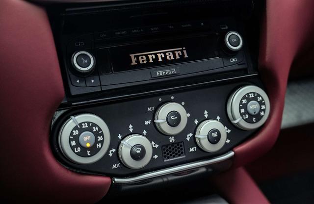 Ferrari 599 2006 thumb 12