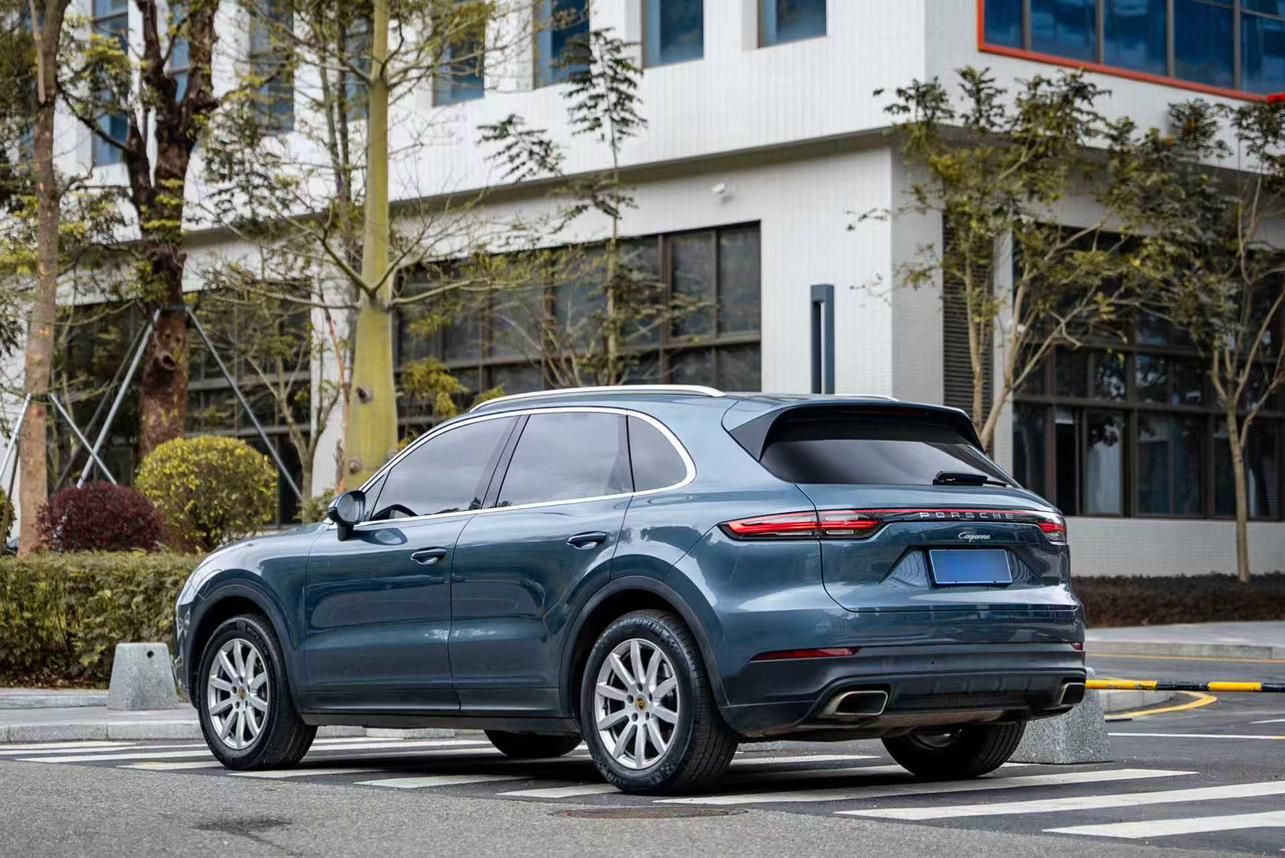 Porsche Cayenne 2018 thumb 2