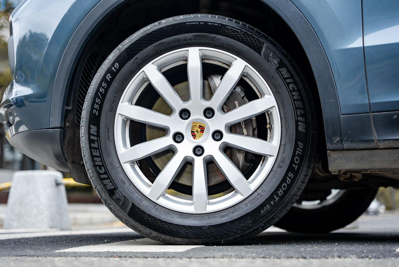 Porsche Cayenne 2018 thumb 6