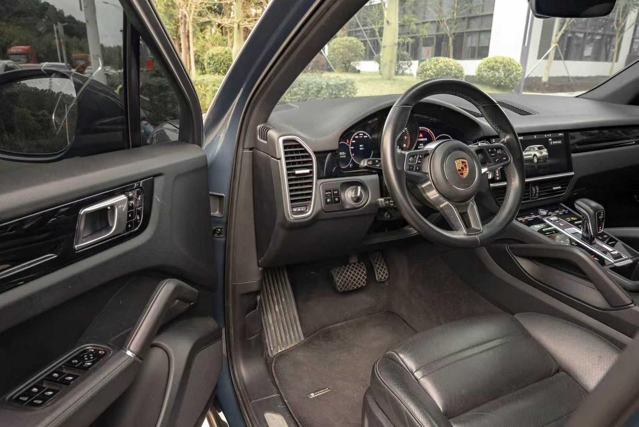 Porsche Cayenne 2018 thumb 11