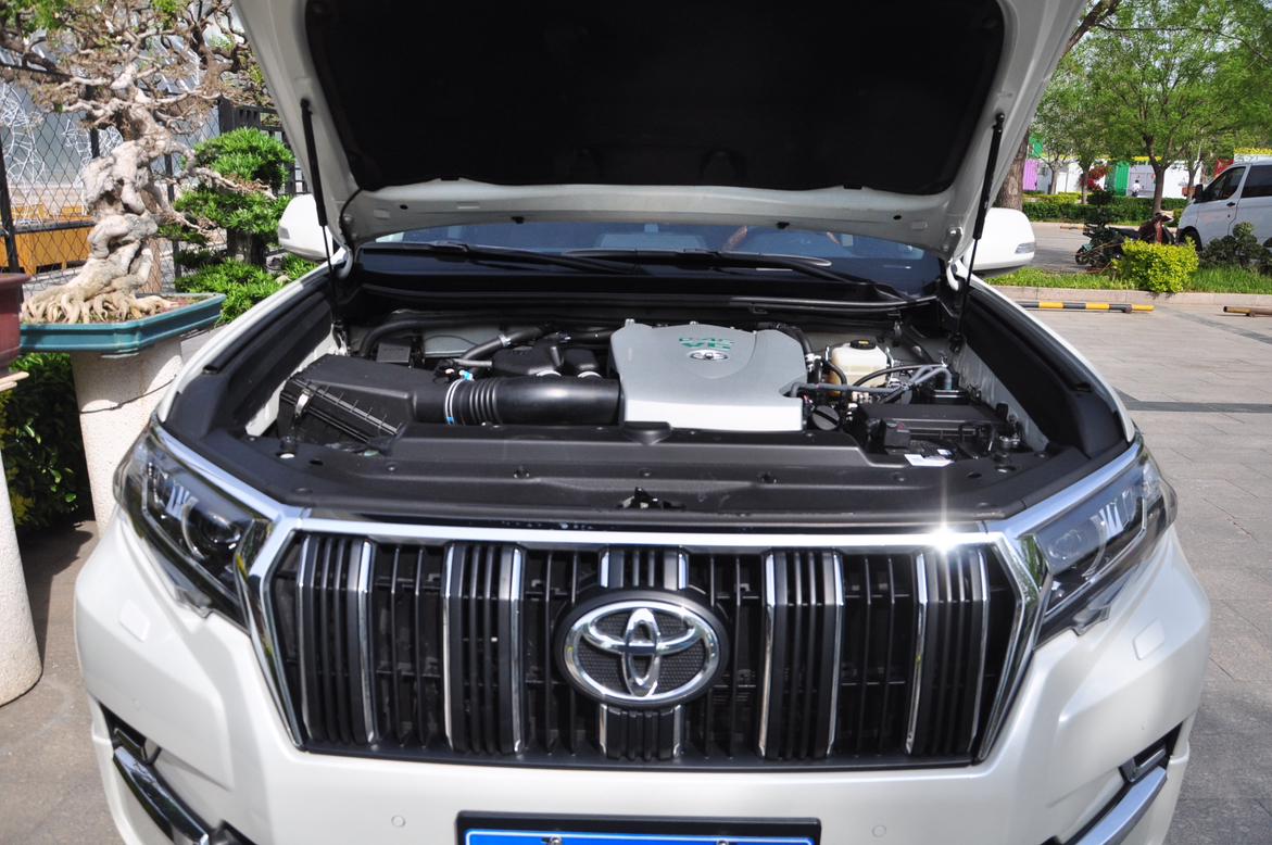 Toyota Land Cruiser Prado 2019 thumb 4