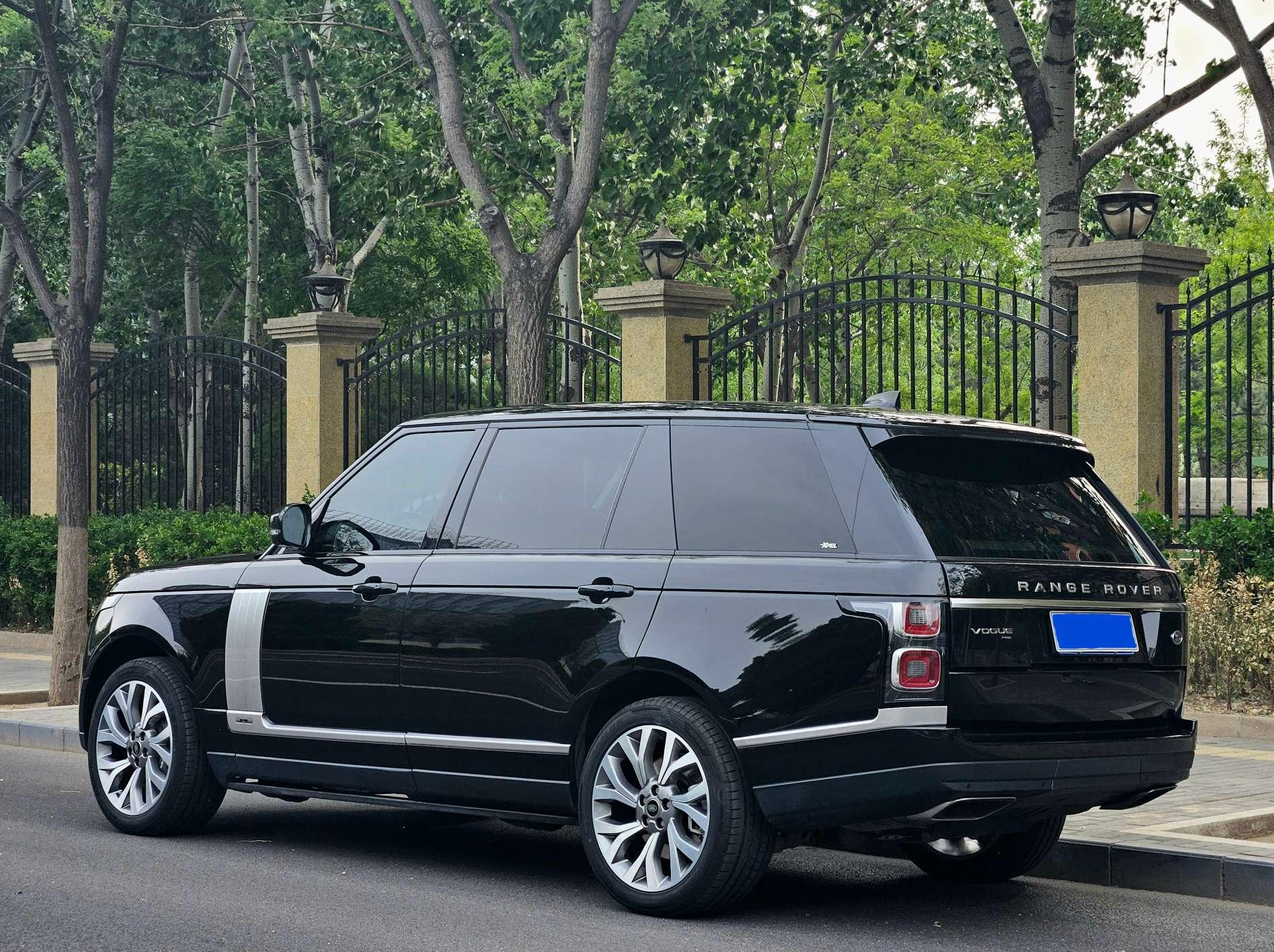 Land Rover Range Rover 2021 thumb 2