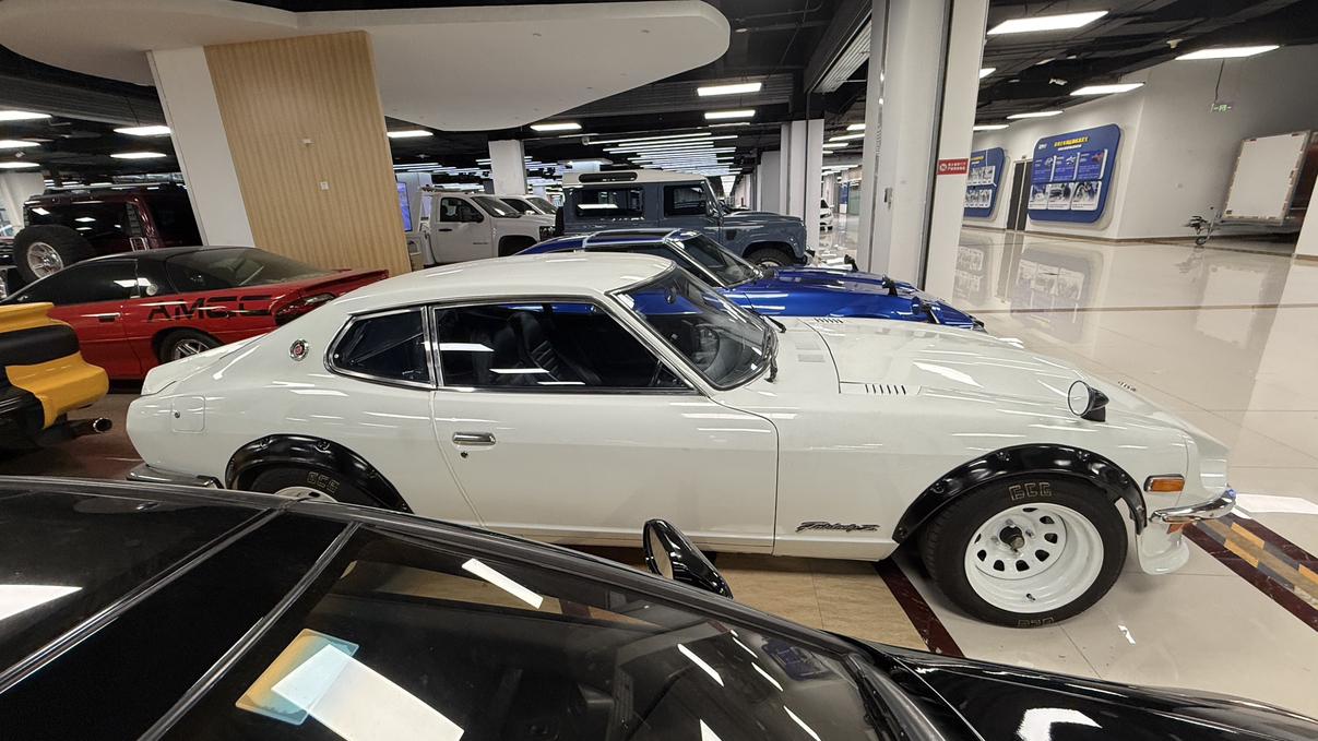 Nissan Fairlady Z 1969 thumb 5