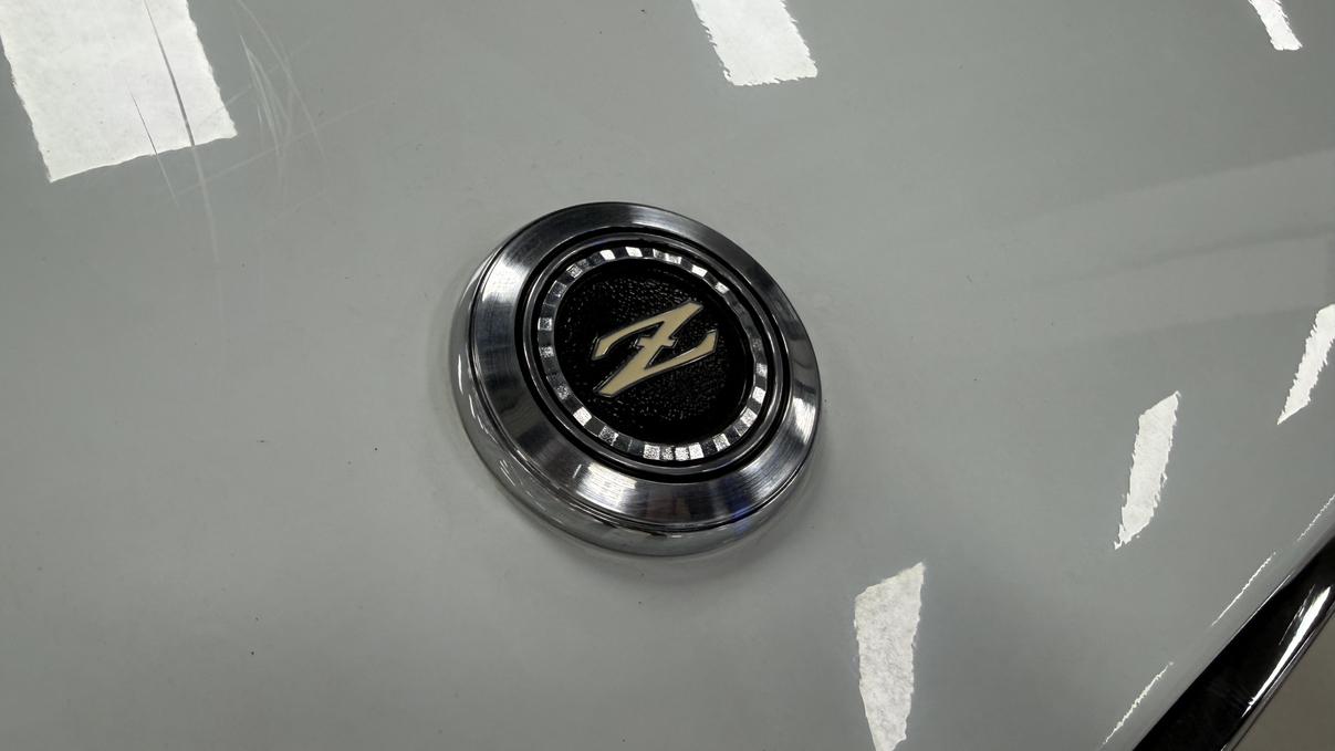 Nissan Fairlady Z 1969 thumb 7