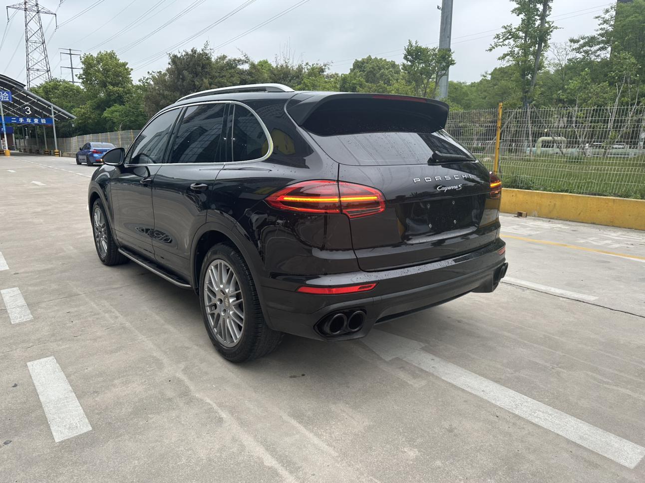 Porsche Cayenne 2016 thumb 2
