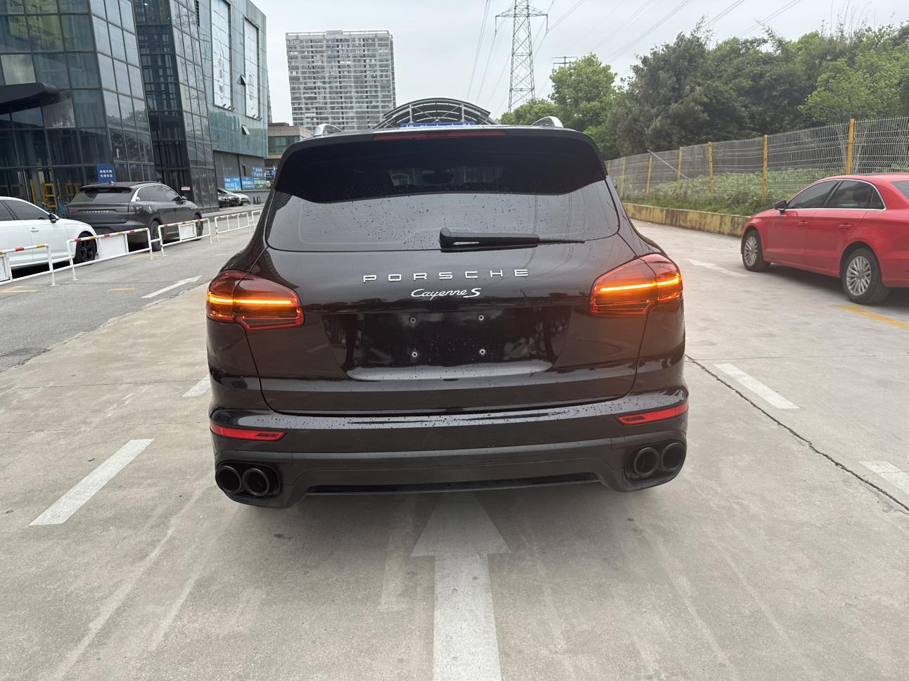 Porsche Cayenne 2016 thumb 3