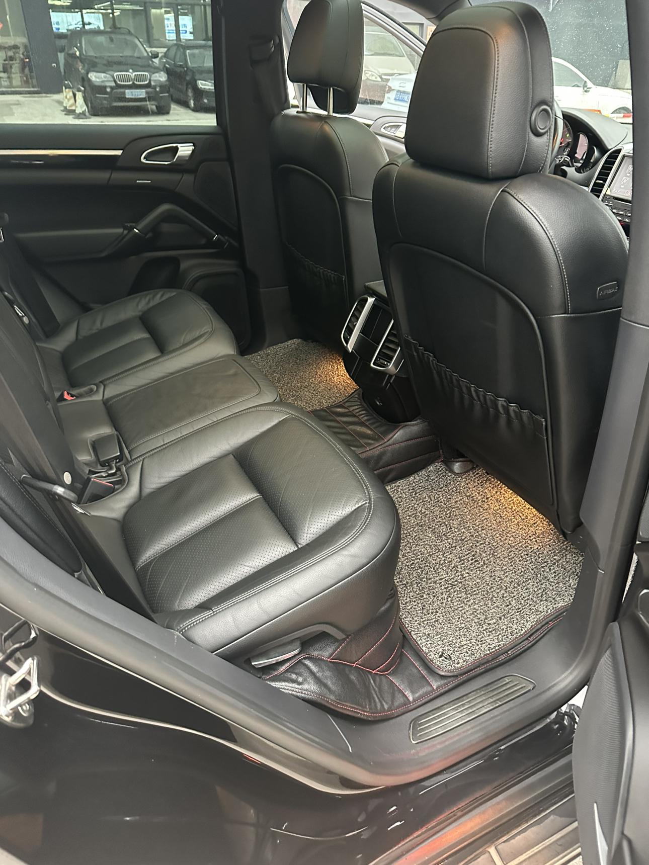 Porsche Cayenne 2016 thumb 6