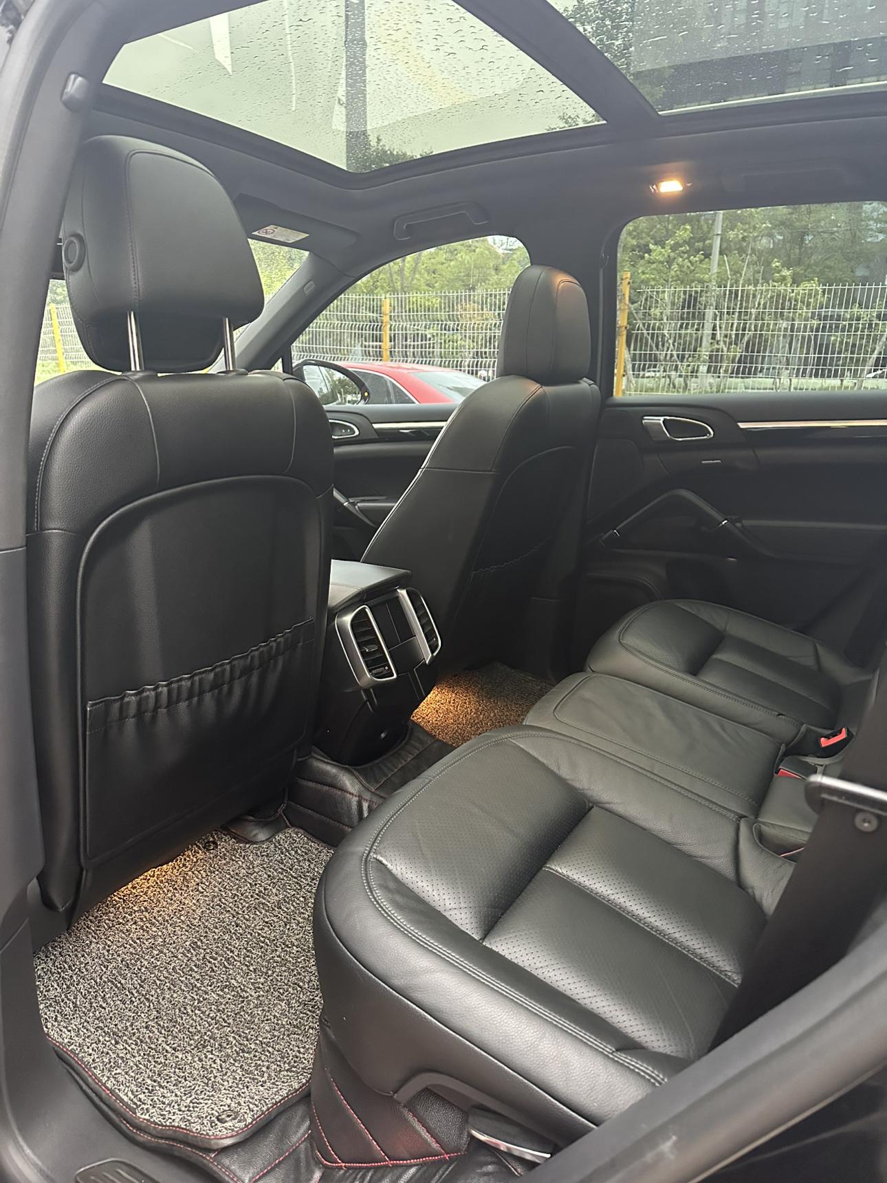 Porsche Cayenne 2016 thumb 7