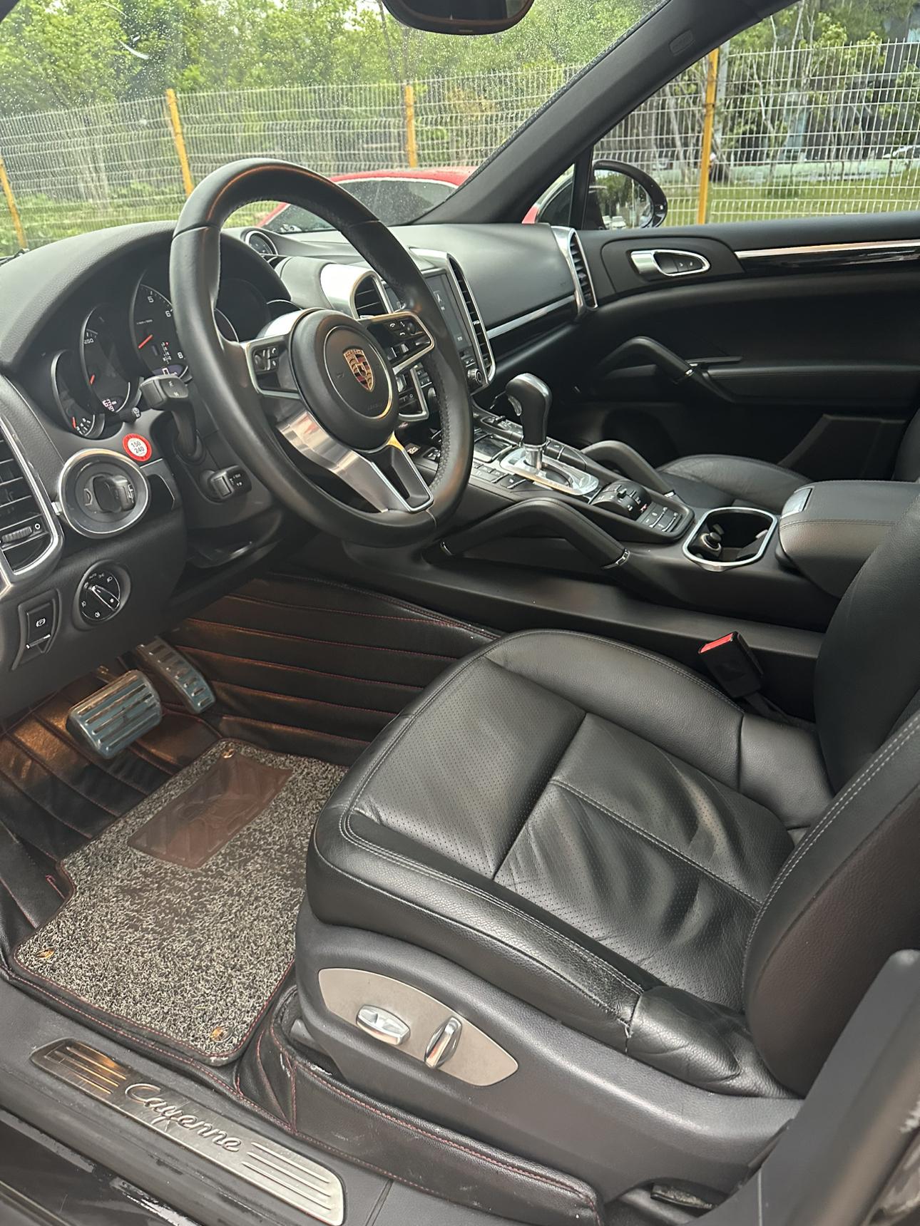 Porsche Cayenne 2016 thumb 8
