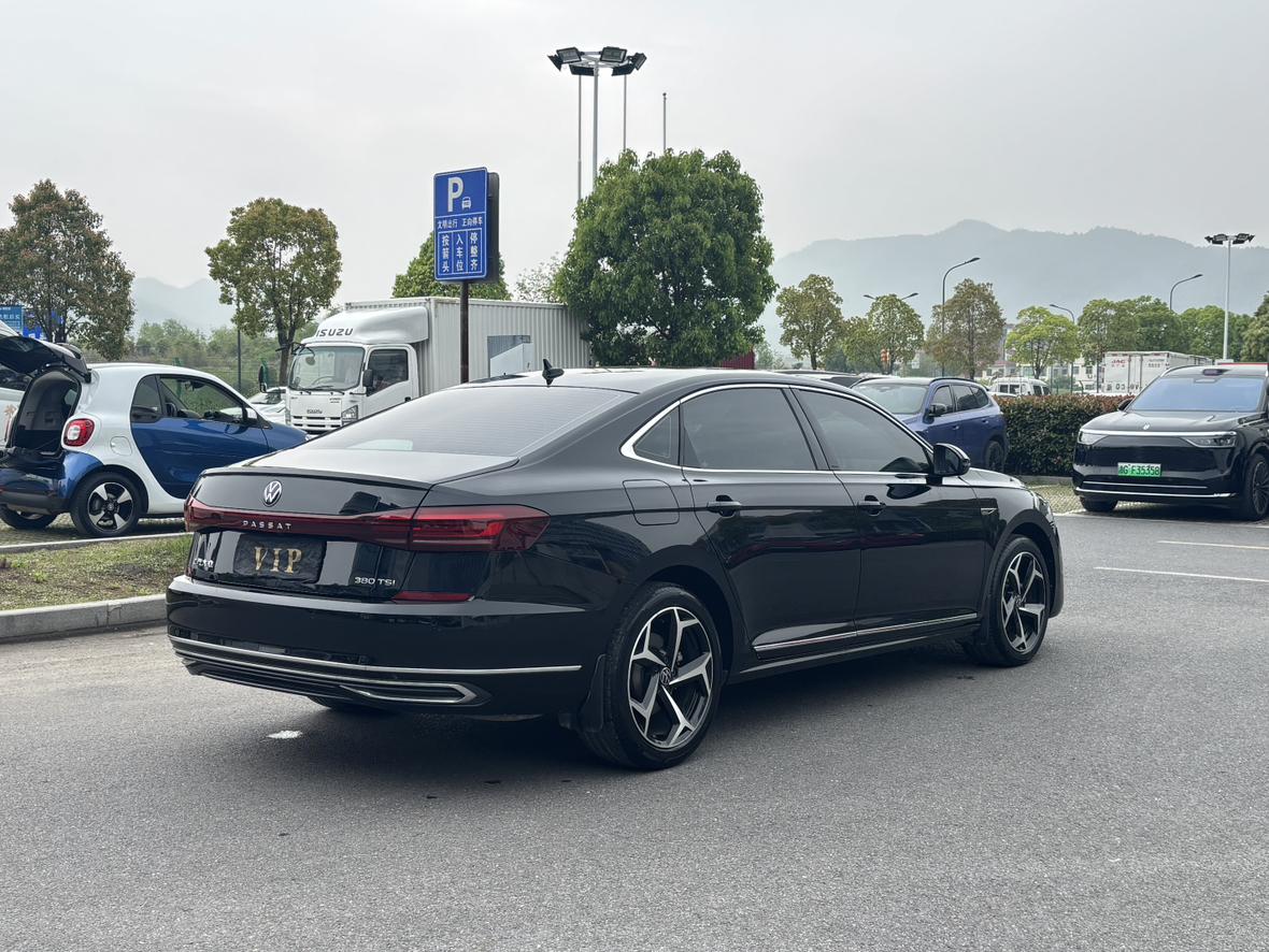 Volkswagen Passat (North America and China) 2024 thumb 3
