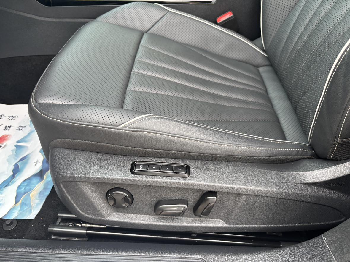 Volkswagen Passat (North America and China) 2024 thumb 9