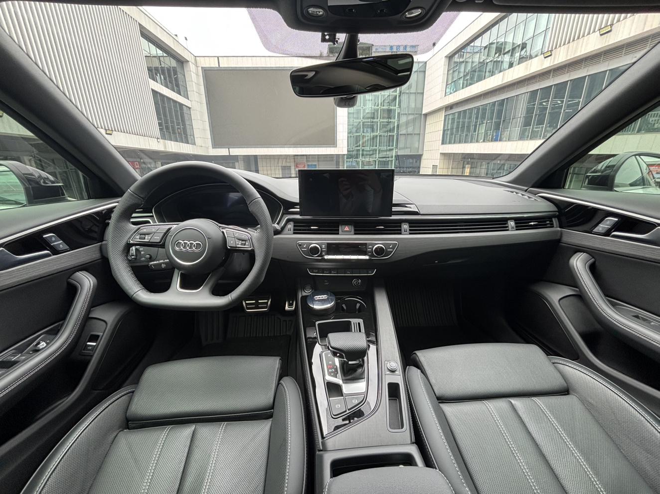 Audi A4 2024 thumb 4