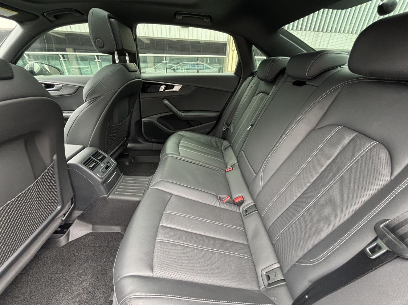 Audi A4 2024 thumb 7