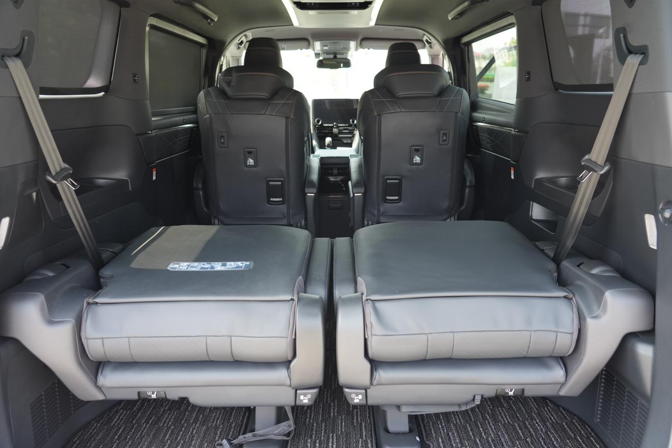 Toyota Alphard 2026 thumb 6