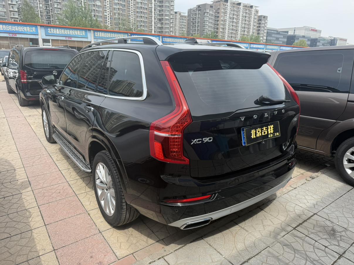Volvo XC90 2015 thumb 2