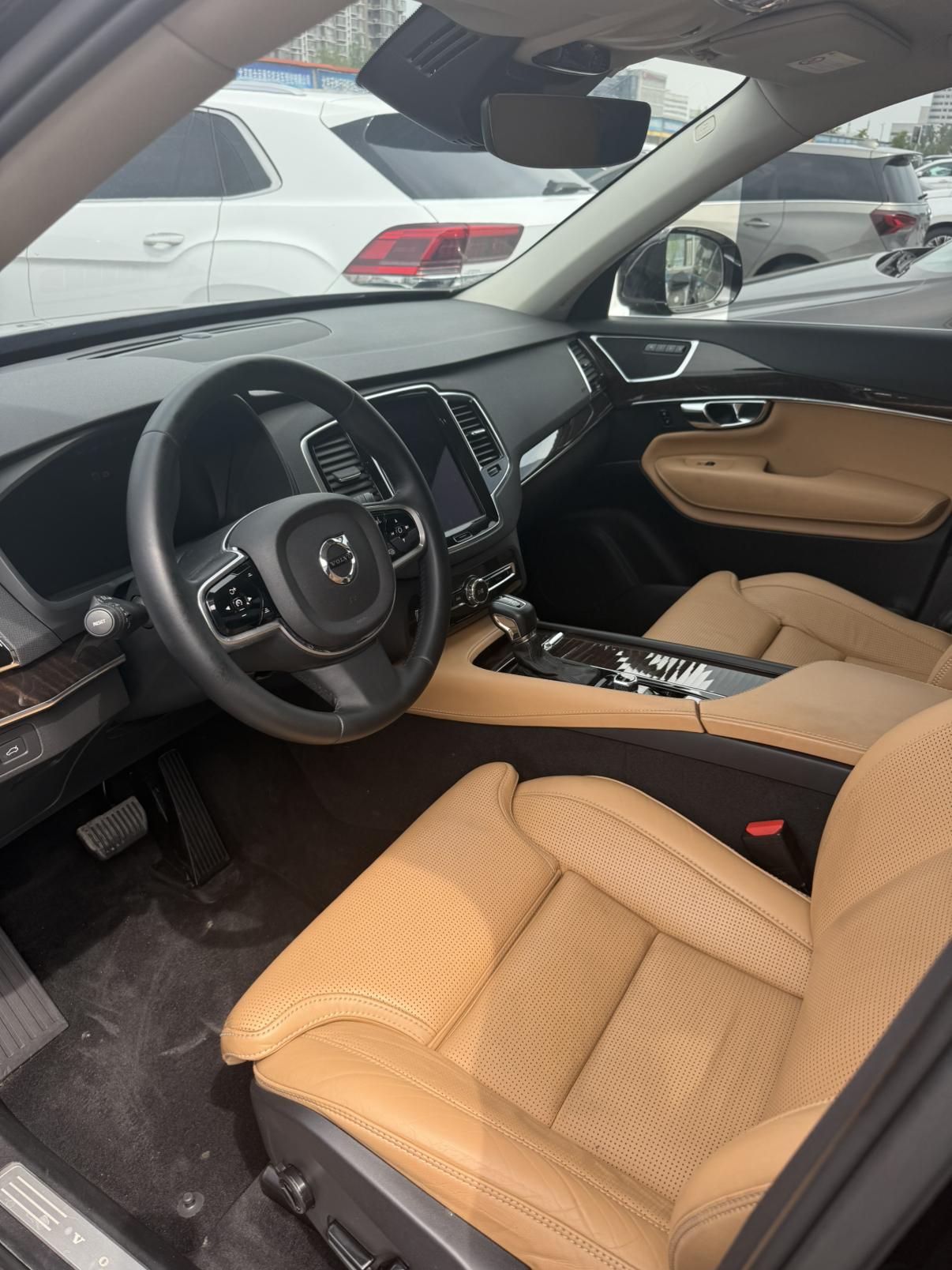 Volvo XC90 2015 thumb 9