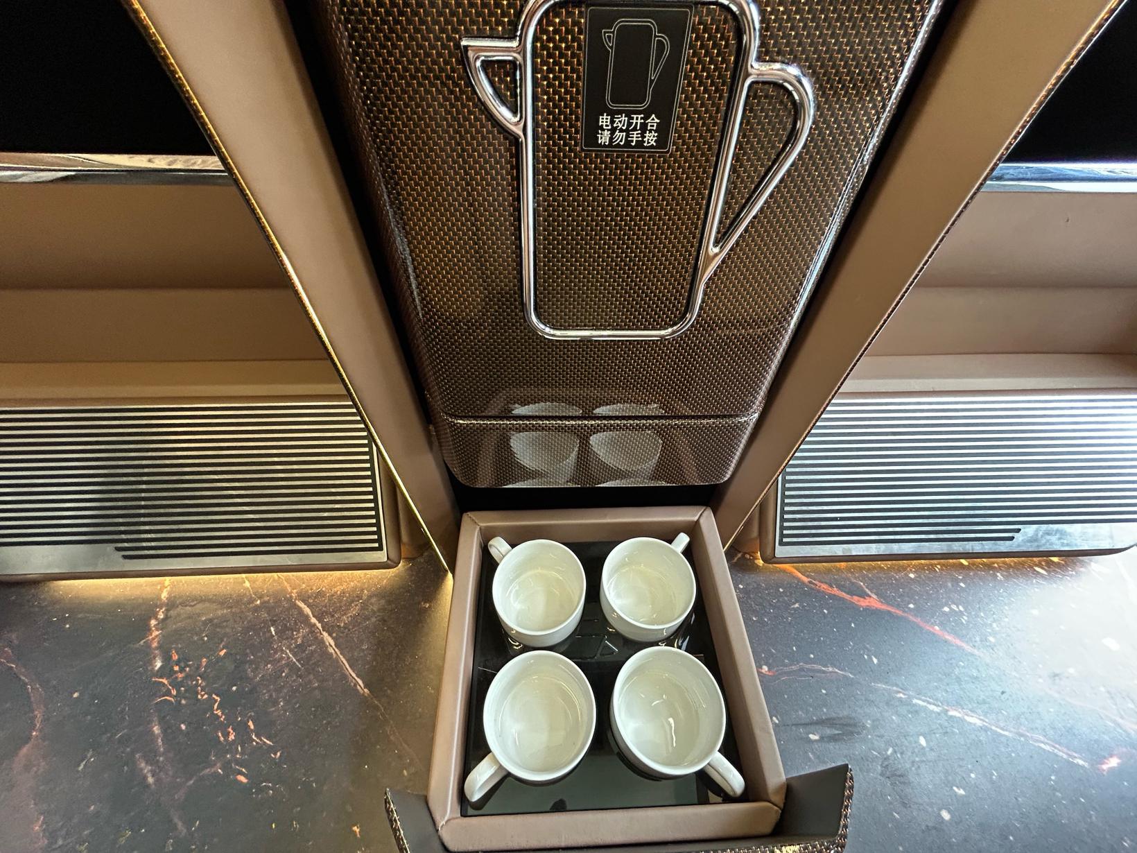 Mercedes-Benz V-Класс 2022 thumb 5