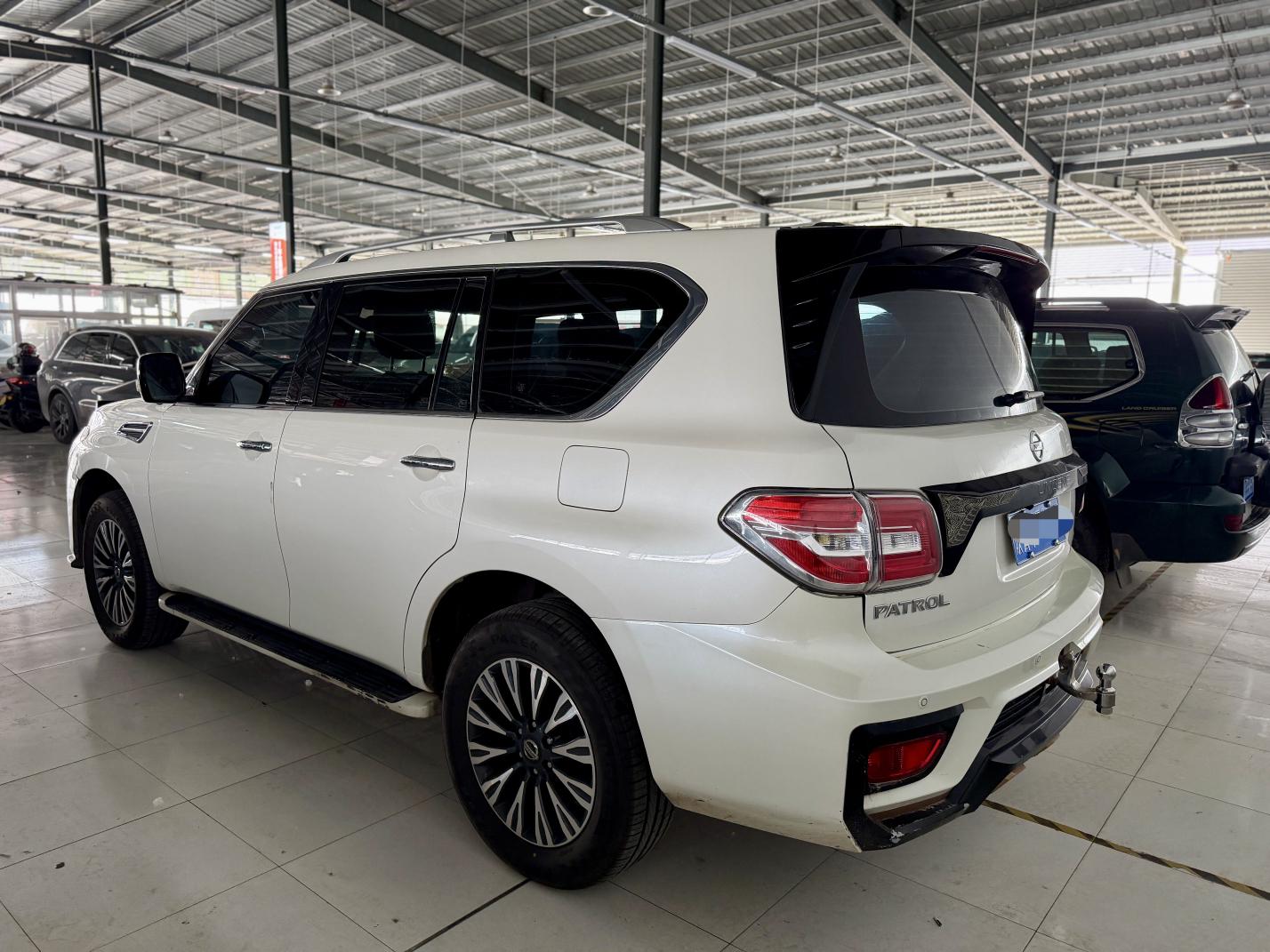 Nissan Terra 2018 thumb 12