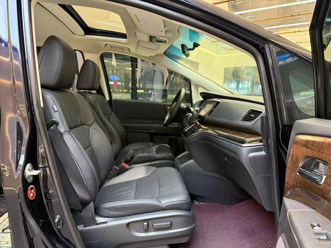 Honda Odyssey 2017 thumb 5