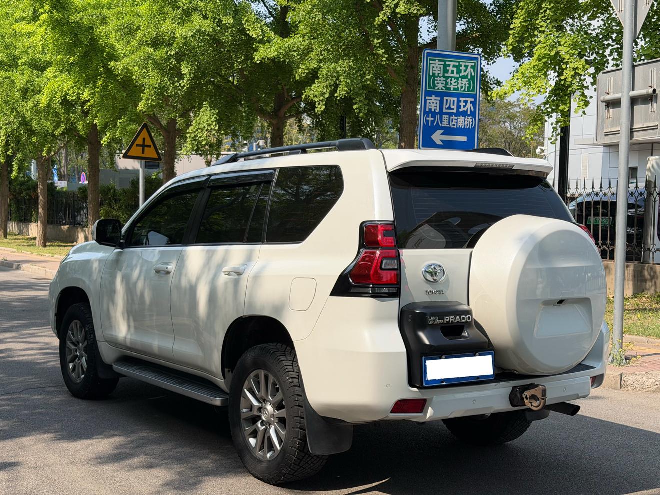 Toyota Land Cruiser Prado 2018 thumb 3