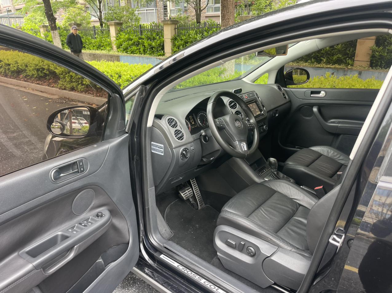 Volkswagen Golf 2011 thumb 9