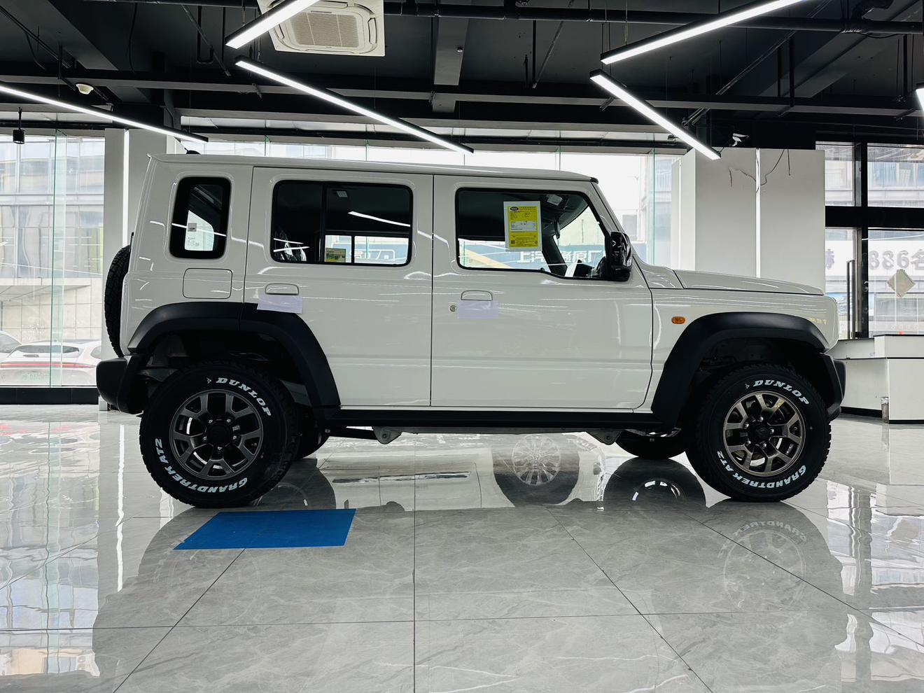 Suzuki Ji Mu Ni 2026 thumb 5