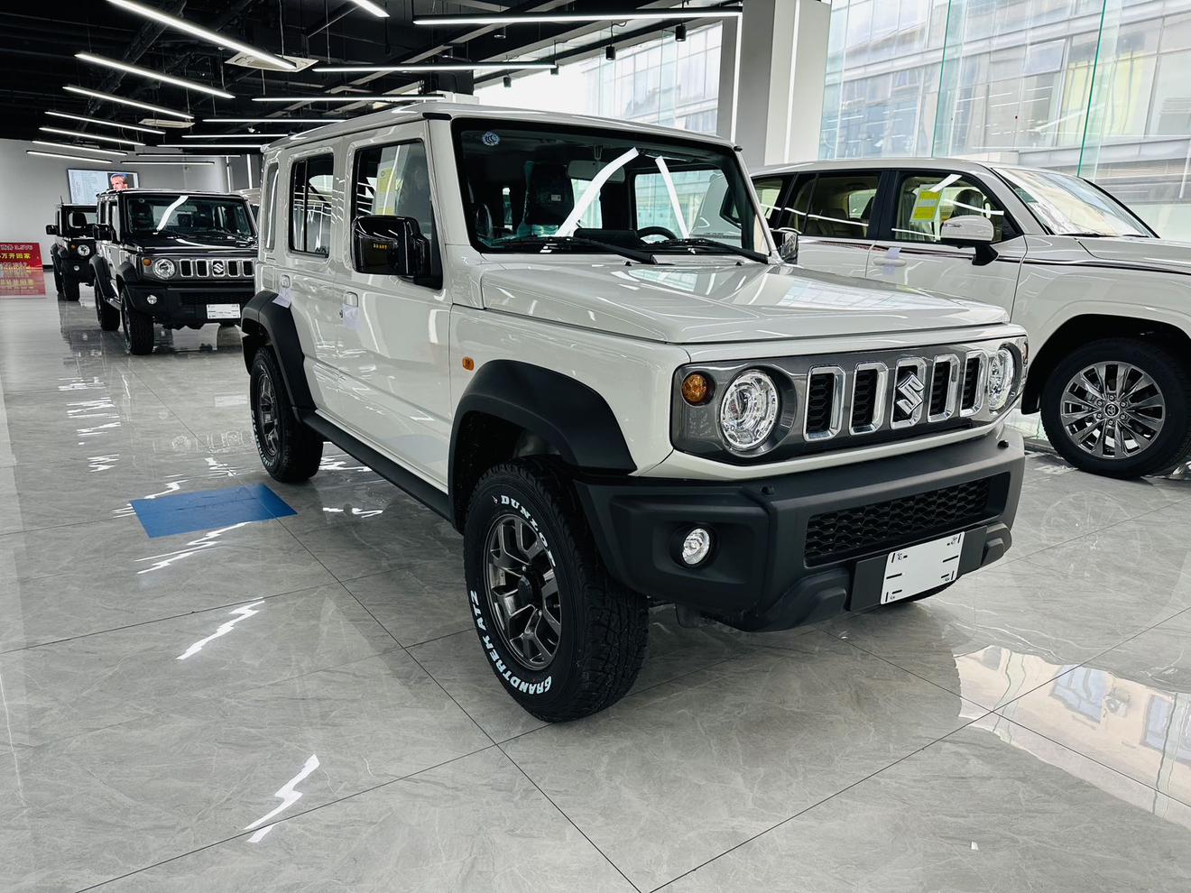 Suzuki Ji Mu Ni 2026 thumb 11
