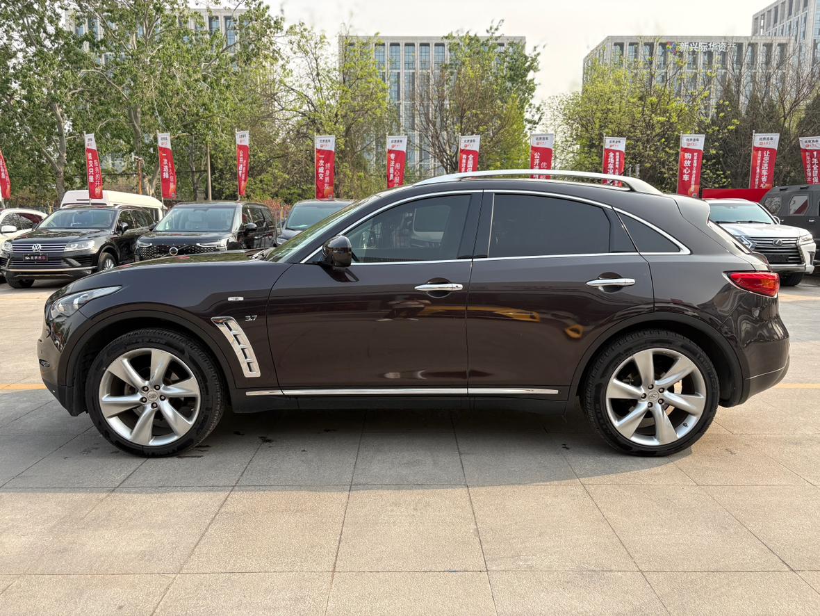 Infiniti QX70 2013 thumb 2