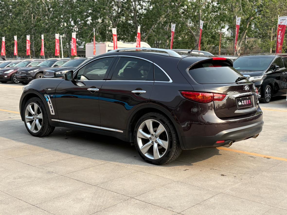 Infiniti QX70 2013 thumb 3