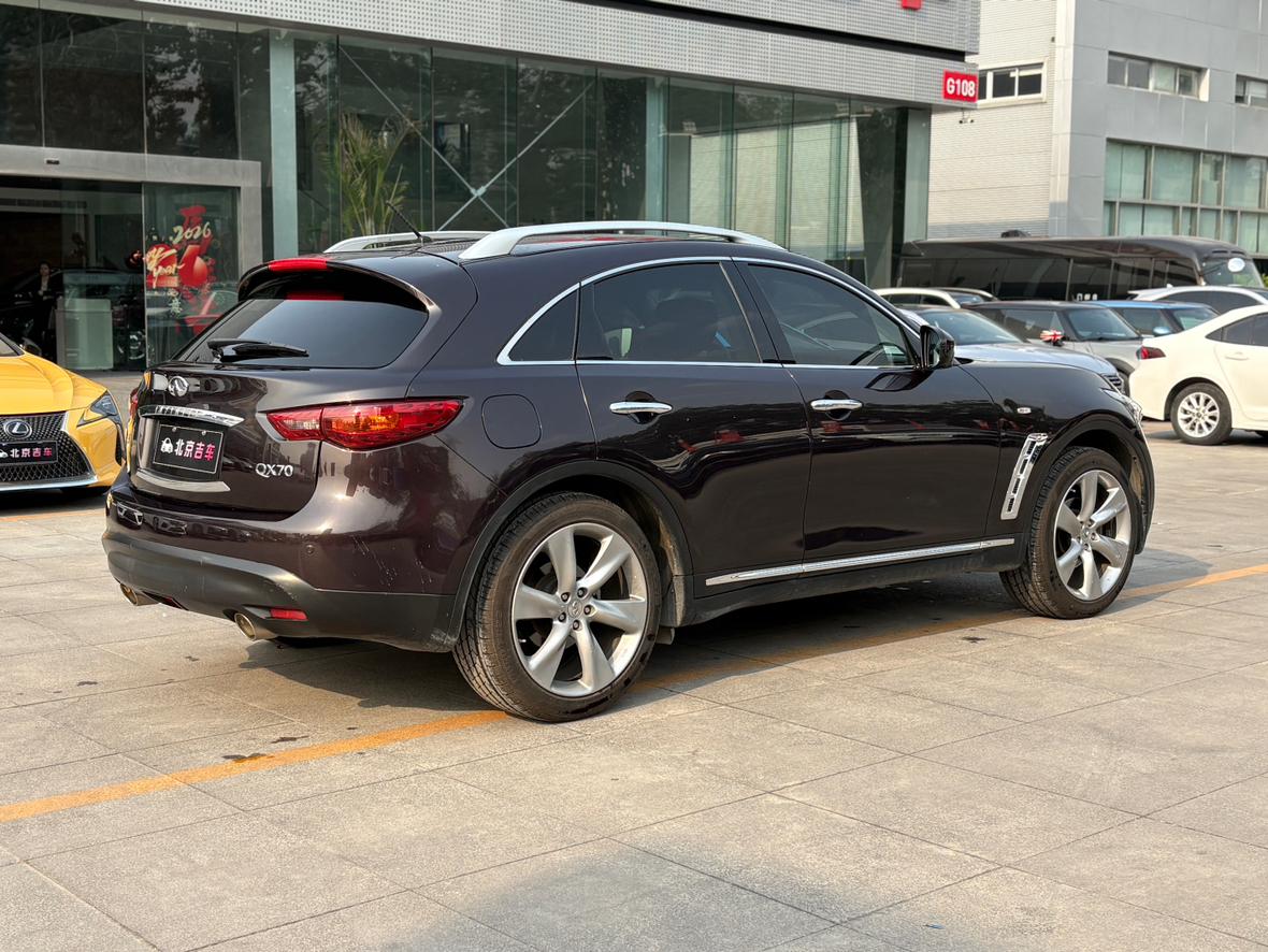 Infiniti QX70 2013 thumb 5