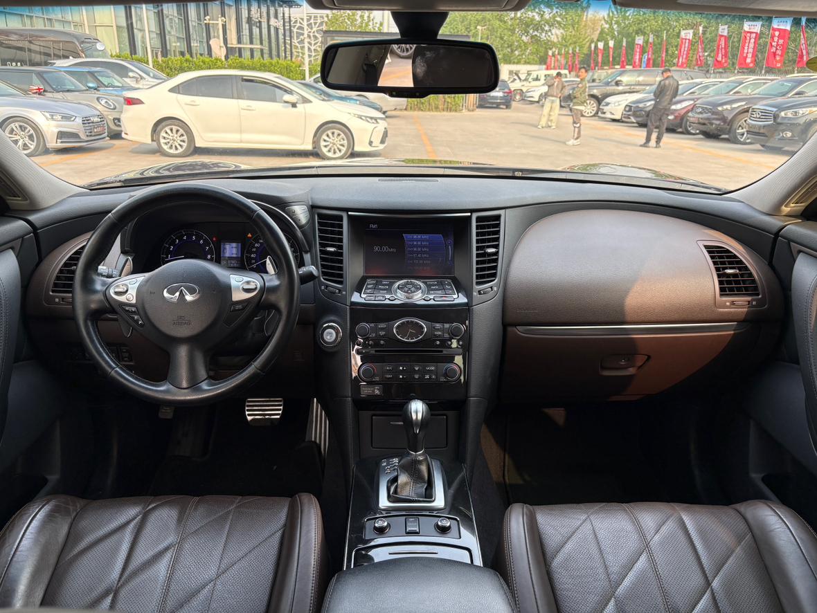 Infiniti QX70 2013 thumb 9