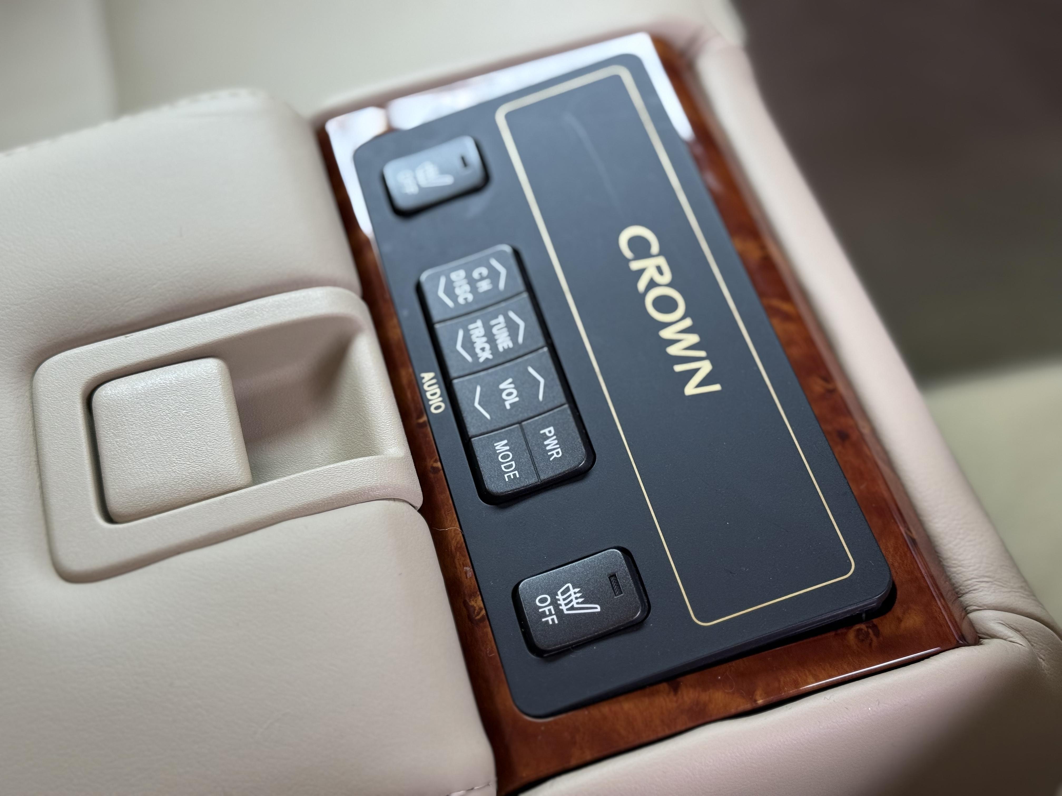 Toyota Crown 2009 thumb 5