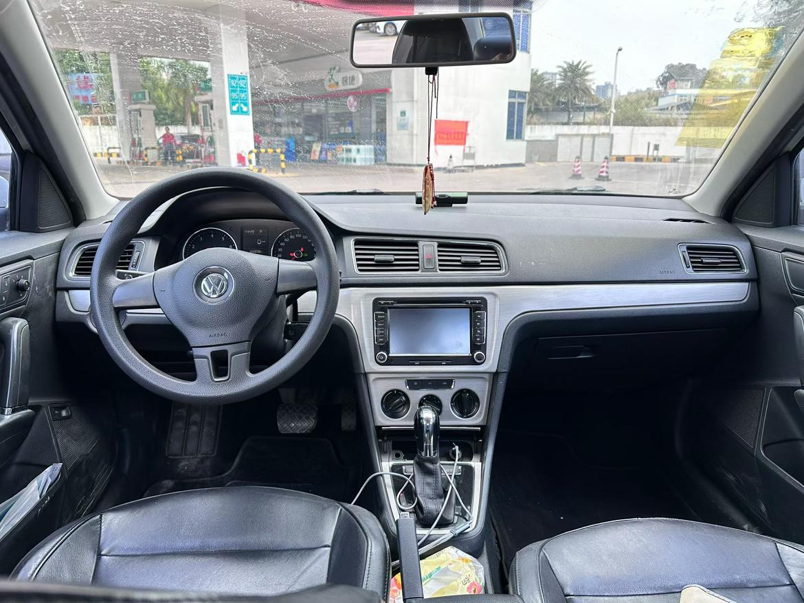 Volkswagen Lavida XR 2014 thumb 5